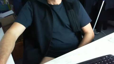 Tom online show from 11-24-25, 10:04