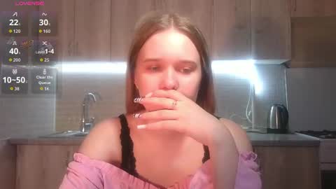 Snapshot of toni_pittmann chatting on 06-12-26, 05:12 toni_pittmann online show from 06-12-26, 05:12