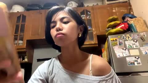 Snapshot of toniebirley chatting on 05-25-26, 03:01 Mila online show from 05-25-26, 03:01