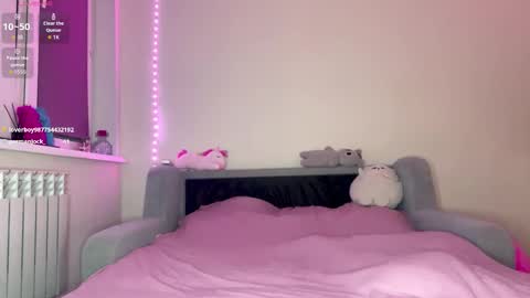 Nana and Sara online show from 02-14-26, 01:08