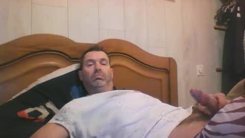 Snapshot of tonio1972 chatting on 12-14-25, 07:25 tonio1972 online show from 12-14-25, 07:25