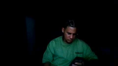 Snapshot of tony19c chatting on 06-22-26, 05:15 toni online show from 06-22-26, 05:15