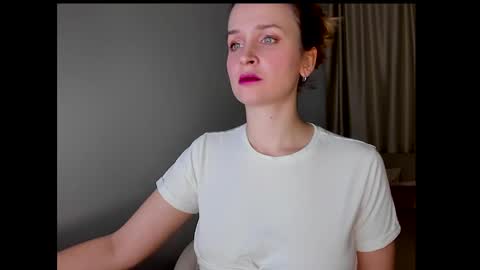 Snapshot of tony_and_alice chatting on 02-10-25, 09:58 Tony and Alice online show from 02-10-25, 09:58