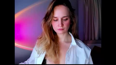 Snapshot of tony_and_alice chatting on 01-08-26, 08:44 Tony and Alice online show from 01-08-26, 08:44