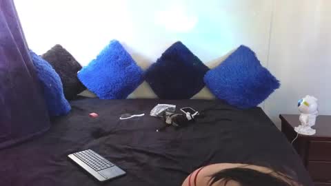 Sophia  Tony online show from 12-11-24, 02:22