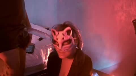 TwoInVelvet online show from 04-15-26, 07:54