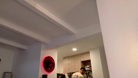 tony muscle1 online show from 11-24-25, 09:47