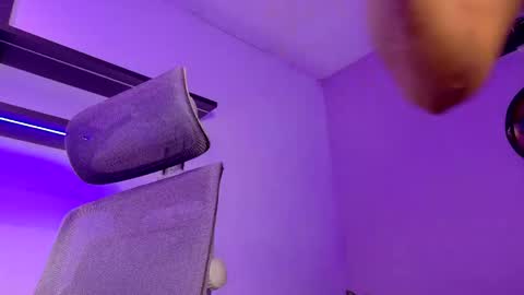 tony muscle1 online show from 04-18-26, 07:07