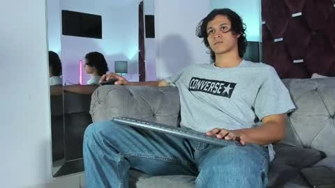 Tony Benedetti online show from 04-25-26, 09:23