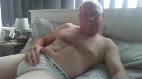 tonygib1962 online show from 04-28-26, 07:35