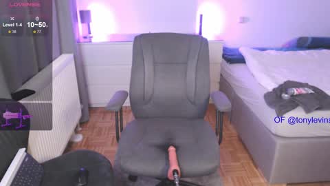 Snapshot of tonyleup chatting on 01-28-25, 05:11 Tony online show from 01-28-25, 05:11