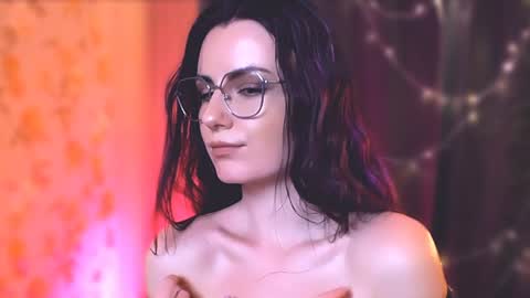 Snapshot of too_beautiful chatting on 01-07-25, 09:46 Elizabeth online show from 01-07-25, 09:46