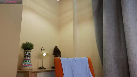 Snapshot of too_cute_blonde_girl chatting on 02-08-25, 06:12 Hey hey Im Megan Pvt open. Im very glad to see you here online show from 02-08-25, 06:12