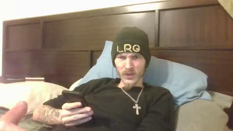 Snapshot of tootall803 chatting on 01-19-25, 04:44 TooTall803 online show from 01-19-25, 04:44