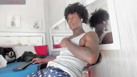 Snapshot of toower_ chatting on 02-19-26, 02:40 T O W E R online show from 02-19-26, 02:40