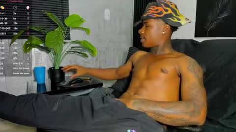 Snapshot of toower_ chatting on 07-14-26, 09:09 T O W E R online show from 07-14-26, 09:09