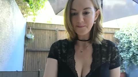 Topsy online show from 11-20-25, 08:25