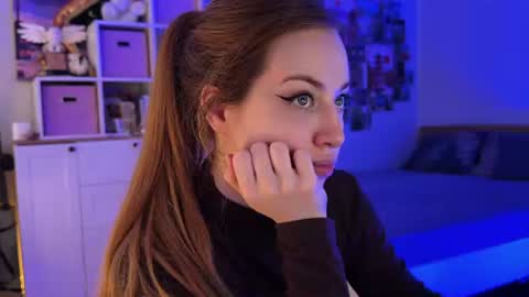 Lina  Next stream January 4  11am UTC 0 online show from 07-17-26, 12:12