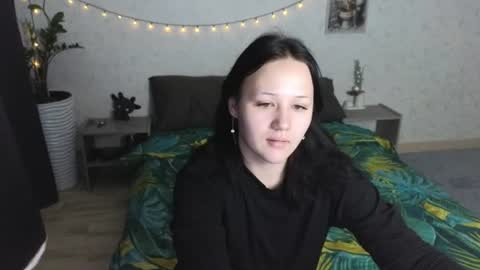 Snapshot of tori_sweet_tori chatting on 06-30-26, 02:34 Tori online show from 06-30-26, 02:34
