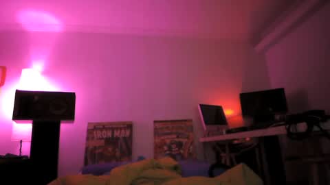 Snapshot of torosko chatting on 03-10-25, 09:51 Torosko online show from 03-10-25, 09:51