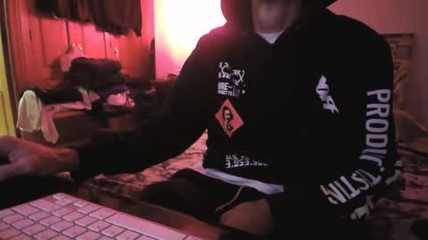 Snapshot of torosko chatting on 12-14-25, 06:12 Torosko online show from 12-14-25, 06:12