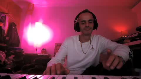 Snapshot of torosko chatting on 02-18-26, 11:01 Torosko online show from 02-18-26, 11:01