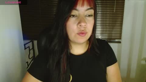 Snapshot of torres_karla chatting on 03-08-25, 01:03 karla online show from 03-08-25, 01:03