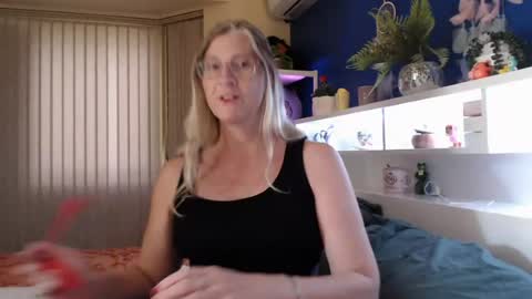 Milly online show from 04-28-26, 10:59