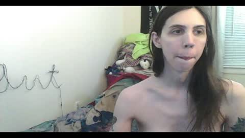Snapshot of totalfuckingadorable chatting on 06-13-26, 02:42 Luna online show from 06-13-26, 02:42