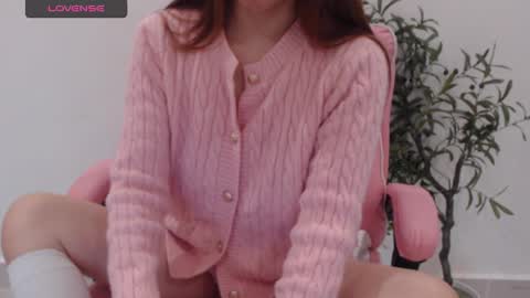 Snapshot of totoro_09 chatting on 01-17-26, 03:39 Angelina online show from 01-17-26, 03:39