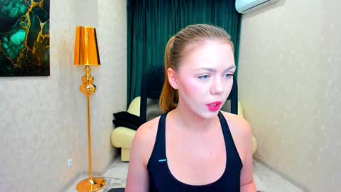 Snapshot of touch_the_heart chatting on 02-10-25, 06:20 Touch The Heart online show from 02-10-25, 06:20