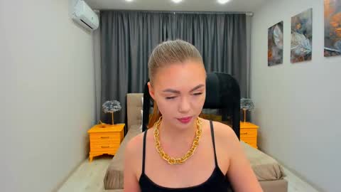 Snapshot of touch_the_heart chatting on 02-22-25, 11:35 Touch The Heart online show from 02-22-25, 11:35