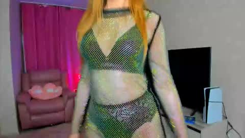 Snapshot of touch_the_heart chatting on 10-11-25, 05:28 Touch The Heart online show from 10-11-25, 05:28