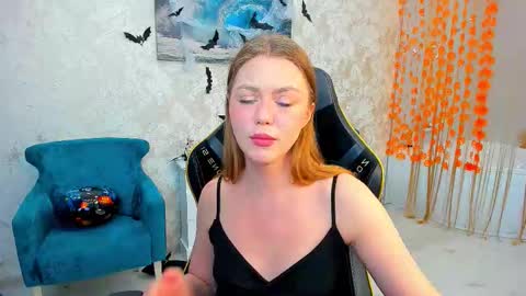 Snapshot of touch_the_heart chatting on 10-27-25, 03:43 Touch The Heart online show from 10-27-25, 03:43