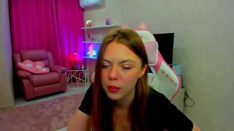 Snapshot of touch_the_heart chatting on 11-12-25, 04:02 Touch The Heart online show from 11-12-25, 04:02