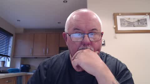 Snapshot of touchwood25 chatting on 12-16-24, 08:31 TOUCHWOOD25 online show from 12-16-24, 08:31