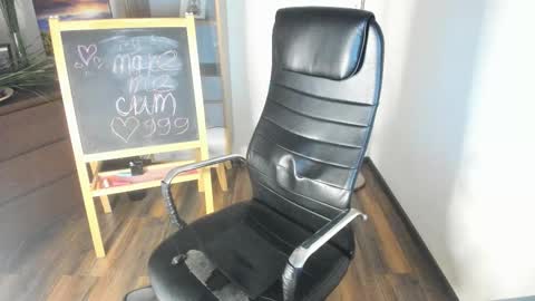 Snapshot of towrido chatting on 10-25-25, 05:40 towrido online show from 10-25-25, 05:40