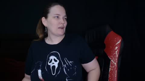 Snapshot of toxiclilly chatting on 06-18-26, 06:45 Lilly Miss Mistress Goddess Maam Queen Boss online show from 06-18-26, 06:45