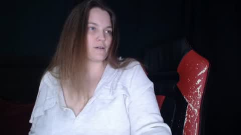 Snapshot of toxiclilly chatting on 06-19-26, 06:51 Lilly Miss Mistress Goddess Maam Queen Boss online show from 06-19-26, 06:51
