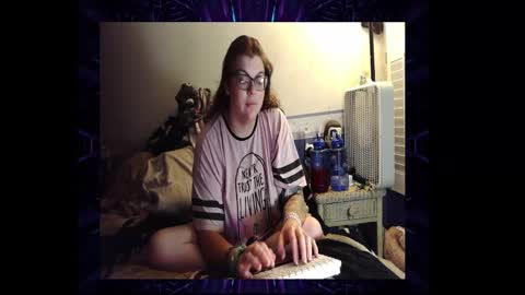 Snapshot of toxiclove1311 chatting on 10-08-25, 02:09 Toxiclove1311 online show from 10-08-25, 02:09