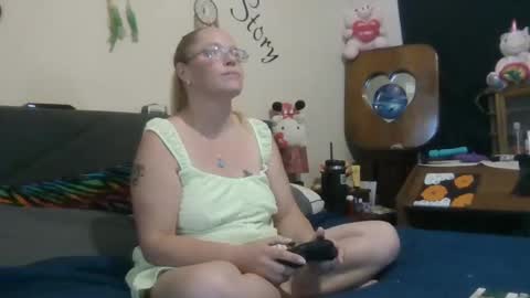 Snapshot of toybox1313 chatting on 11-05-25, 05:35 mandy and joe online show from 11-05-25, 05:35