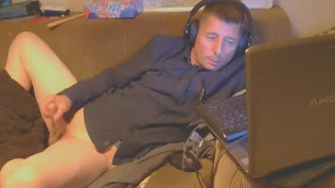 Snapshot of toyboy5546 chatting on 10-16-25, 03:57 Toyboy online show from 10-16-25, 03:57