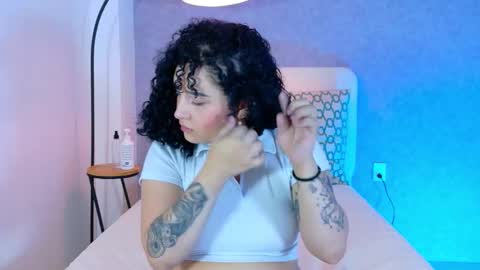 tracielowe_w online show from 11-02-25, 03:20
