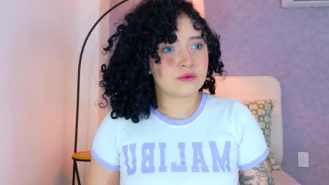 tracielowe_w online show from 12-03-25, 03:36