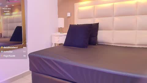 Snapshot of tracydaviss chatting on 12-01-25, 01:10 Tracy online show from 12-01-25, 01:10