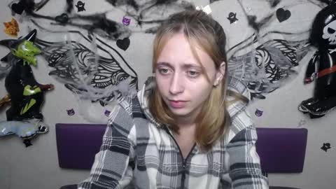 TracyLeeBB online show from 11-11-25, 02:39