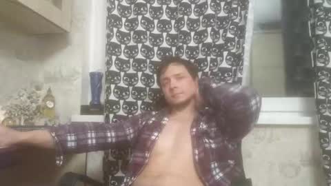 Snapshot of tradewm chatting on 10-09-25, 04:16 Trade4Life online show from 10-09-25, 04:16