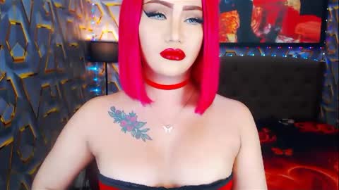 Snapshot of transplayfullolivia chatting on 12-24-24, 02:43 KYLIE BELLA  TS online show from 12-24-24, 02:43
