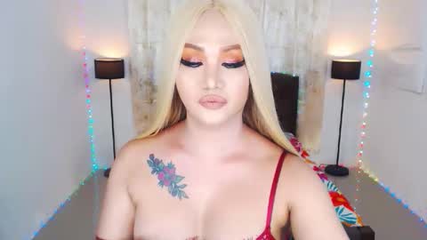 Snapshot of transplayfullolivia chatting on 06-03-26, 06:38 KYLIE BELLA TS online show from 06-03-26, 06:38