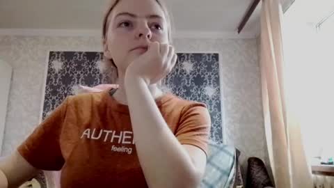 Mari online show from 04-28-26, 03:28